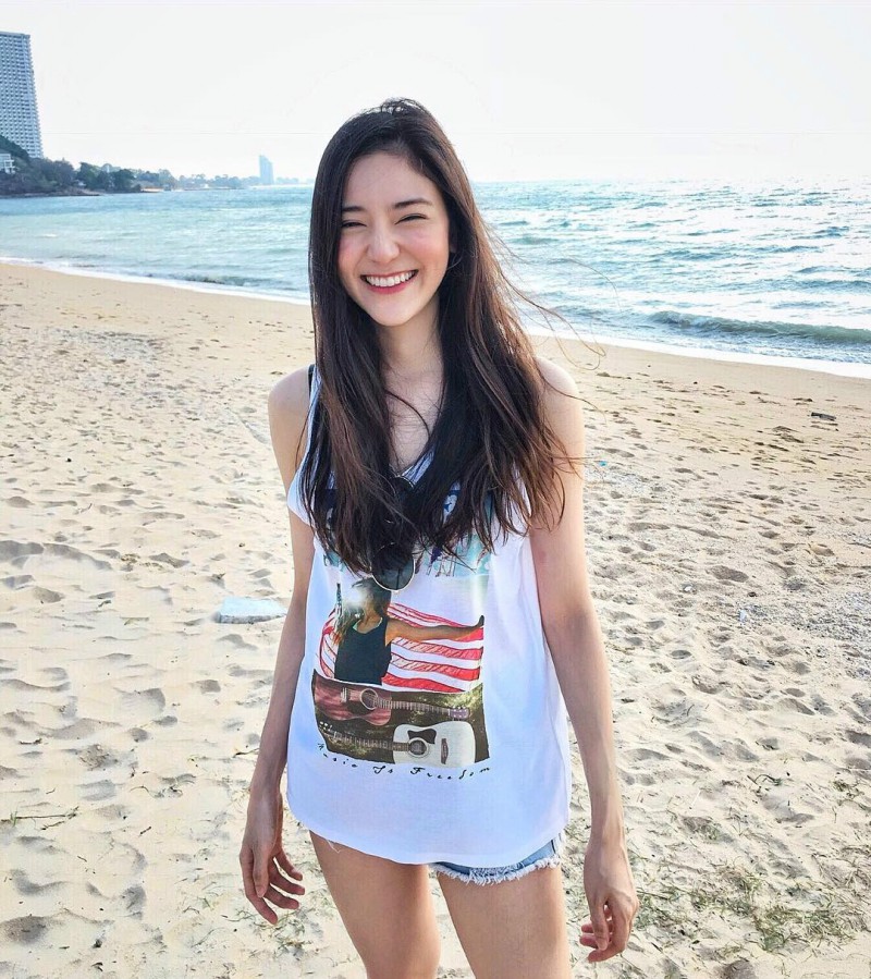 泰国华裔美女Bestie Liu 清新甜美正妹笑容迷人