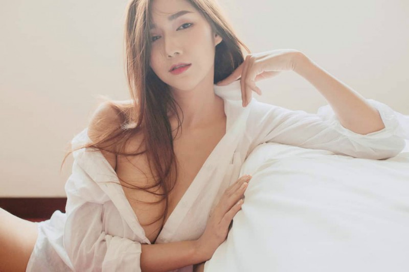 泰国模特kookkik punyawe 比基尼包不住丰满巨乳