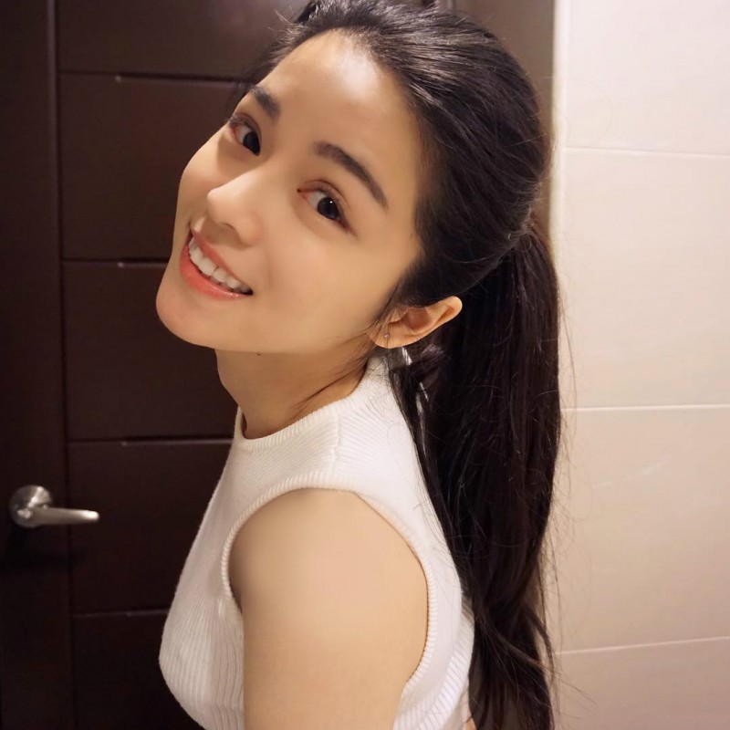 美女健身教练沈依柔 清纯正妹健身房秀骄人曲线