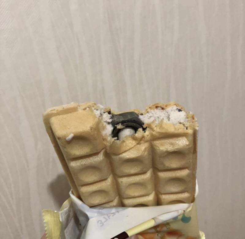 韩国网友吃乐天旗下冰淇淋吃到螺丝帽 厂商回应令网友愤怒