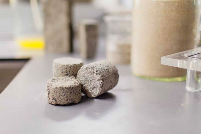 生物砖环保耐用又坚固 男性尿液与沙子细菌混合成新型建筑材料