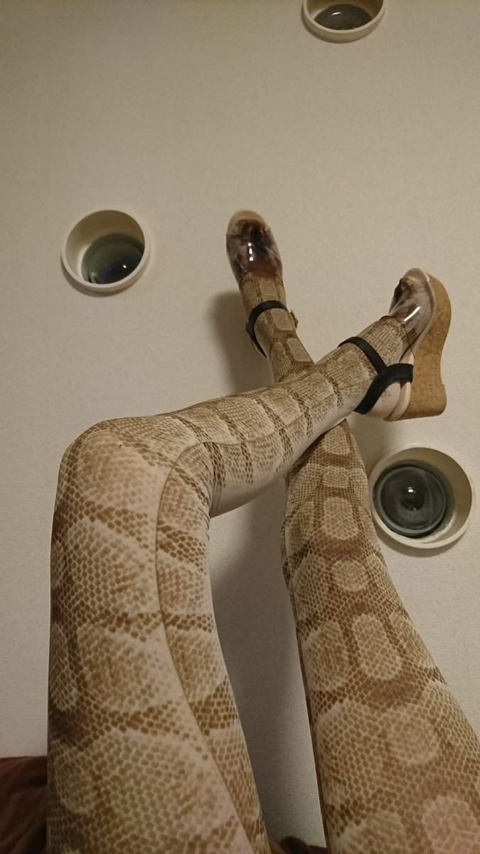 美女蛇纹丝袜图吧 超逼真视觉效果性感双腿如蛇