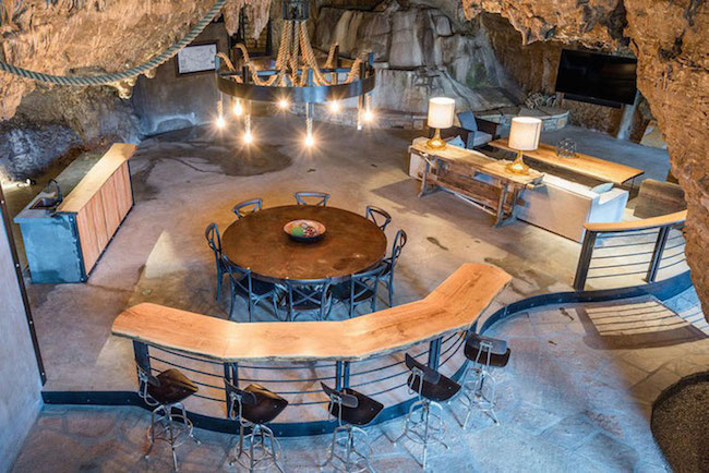 神祕奢华洞穴旅馆 体验007庞德特务感