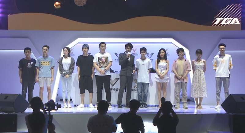 2019CJ王者十大主播PK赛，小浪浪联手安格实力带飞