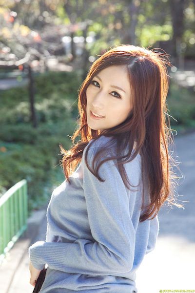 解密！ Julia打进上半度销售排行榜第11名的原因是…