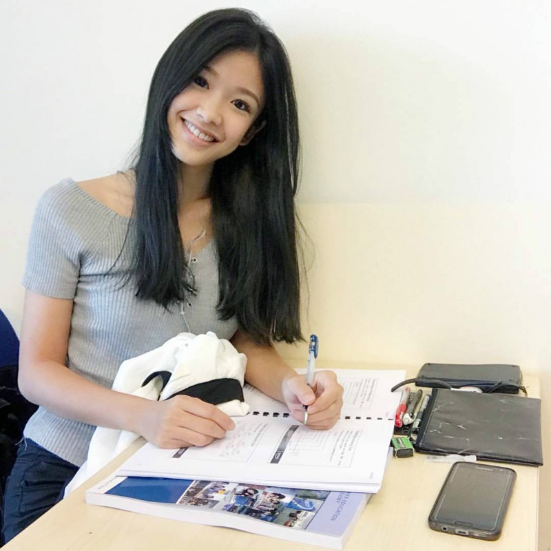 新加坡网红正妹李嫣儿 甜美笑容神似年轻时的钟丽缇