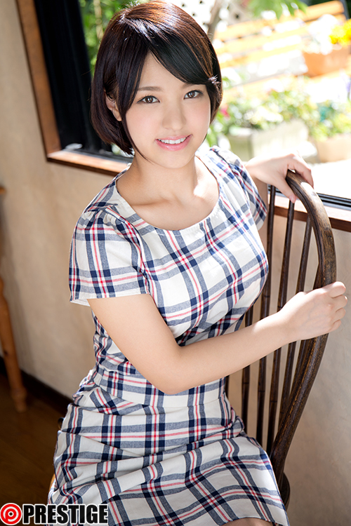 不输麻里梨夏的发片机器⋯ひなた澪引退！